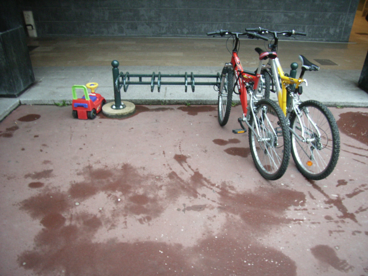 [Le+garage..JPG]