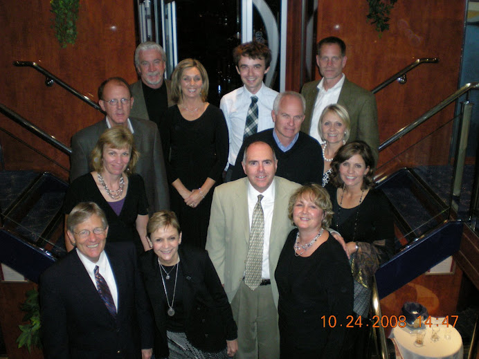 The Happy Cruisers and Robert (Our Cruise Director)