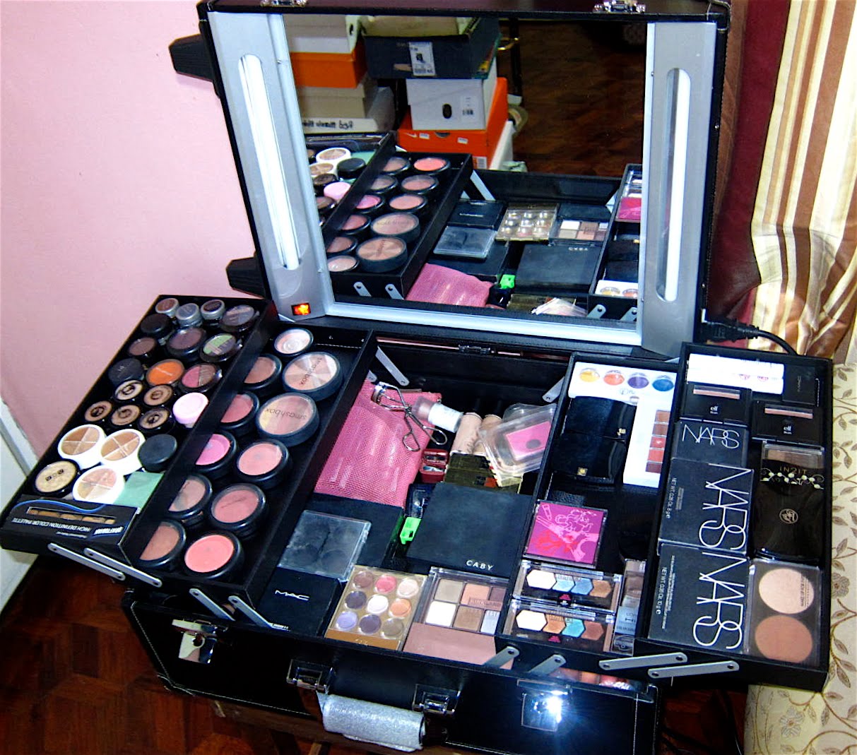 Loreal Makeup Kit In Uae Mugeek Vidalondon