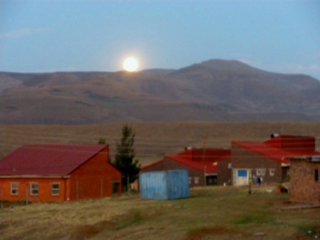 [moonrise.JPG]