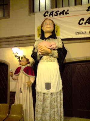 Barcelona Sights - giants at Sant Antoni
