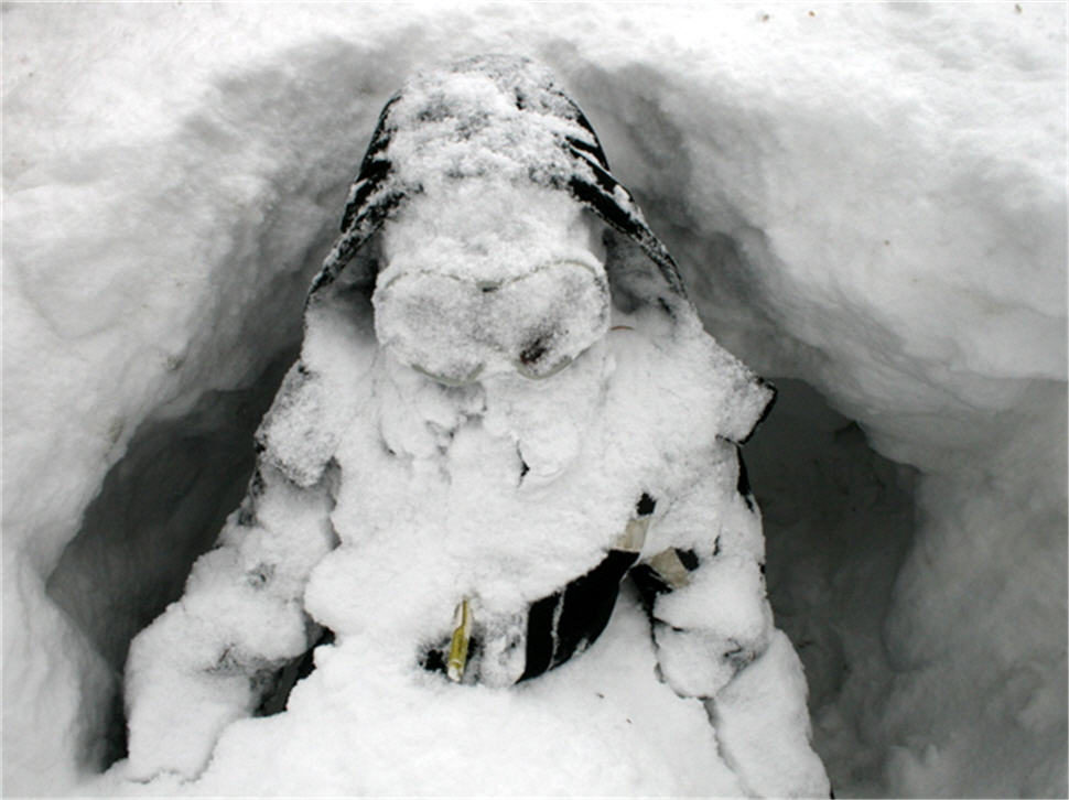 [Ben+Snow+12-19-8+Covered+in+Googles+Coming+Out+of+Cave.jpg]