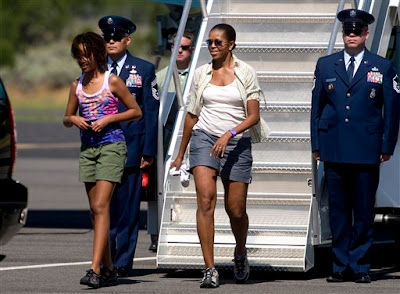 Here is the height of hypocrisy by the Obamas - Page 2 Michelle+obama+shorts