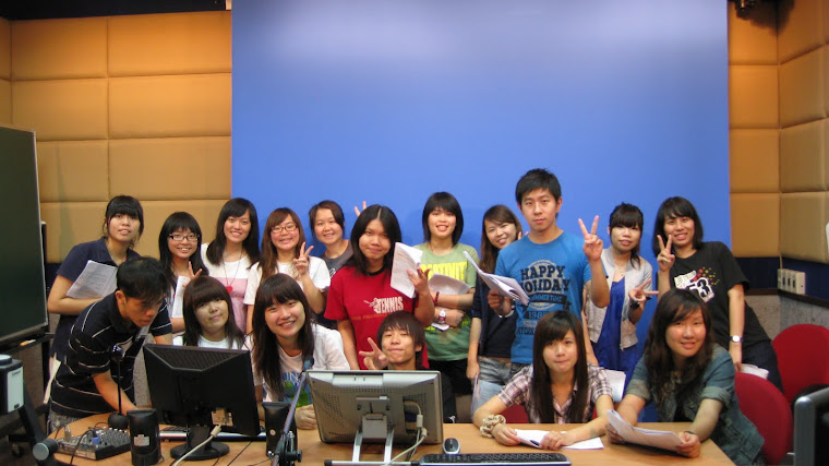 2010.6.21.At the Multi-media Lab, we  voice-recorded the play "Charlie and the Chocolate Factory"