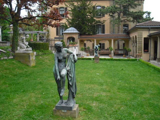 Wege in der Region Stuttgart Durch das Städtische Lapidarium Stuttgart