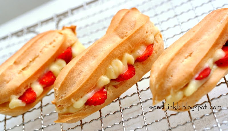 Custard Eclair