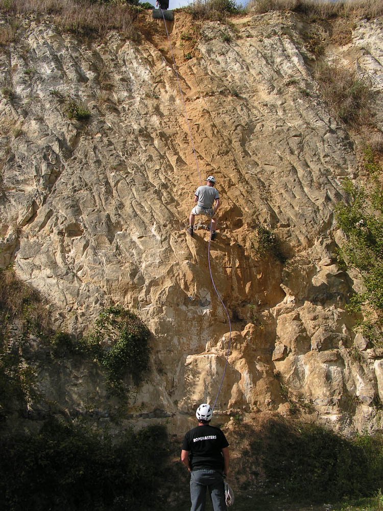 [PICT0581jaap_abseil_25m.jpg]