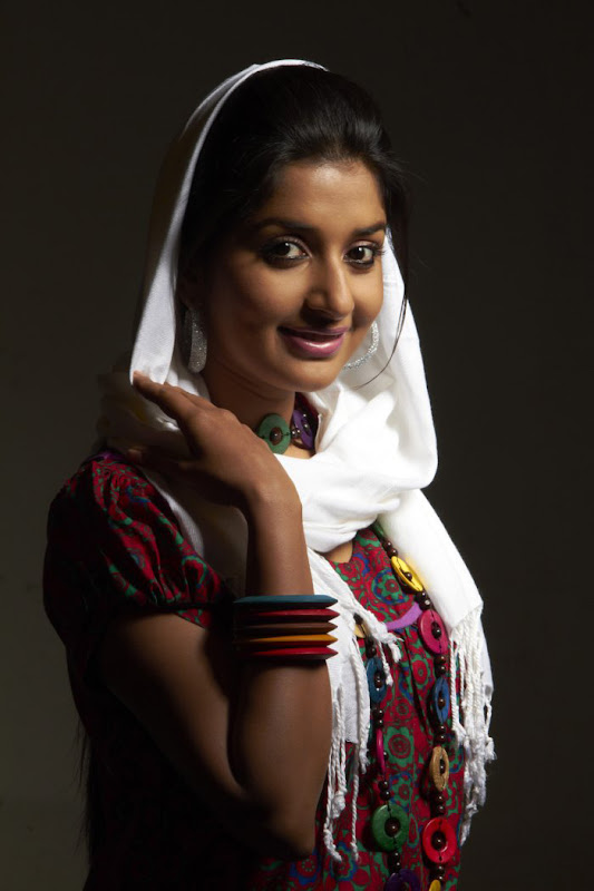Meera Jasmine in Mohabath Photoshoot wallpapers