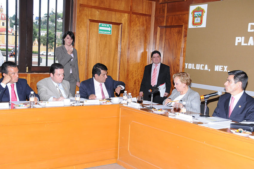 Nicolas - Aprueban crear “Aviadores” nuestros legisladores en Nicolás Romero!  Diputados+leyes+para+municipios