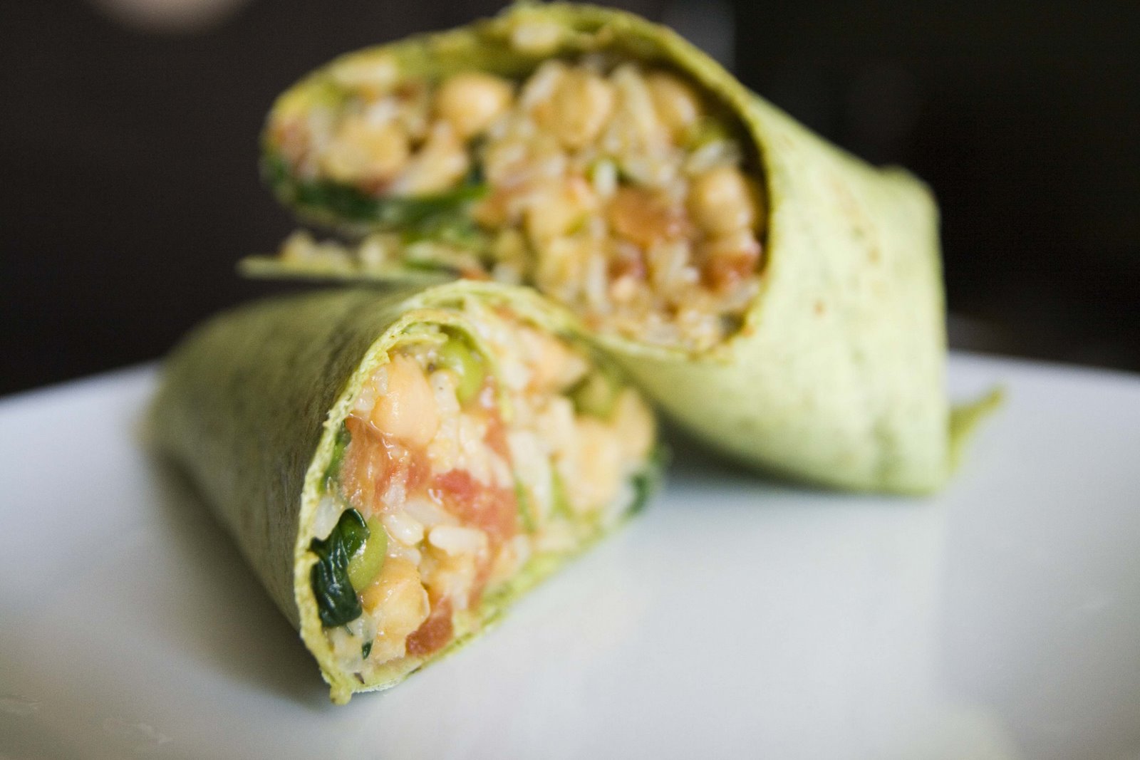 [twolittlevegans+spinach+chickpea+curry+wrap.jpg]
