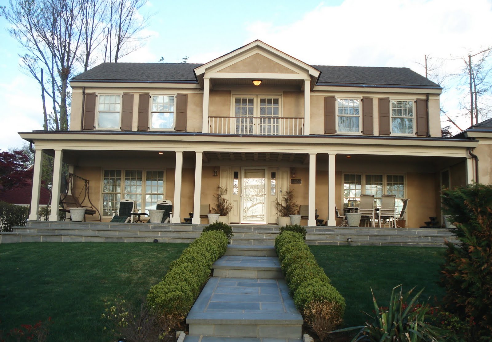 RG _ into the studio The Houses of Douglas Manor NY