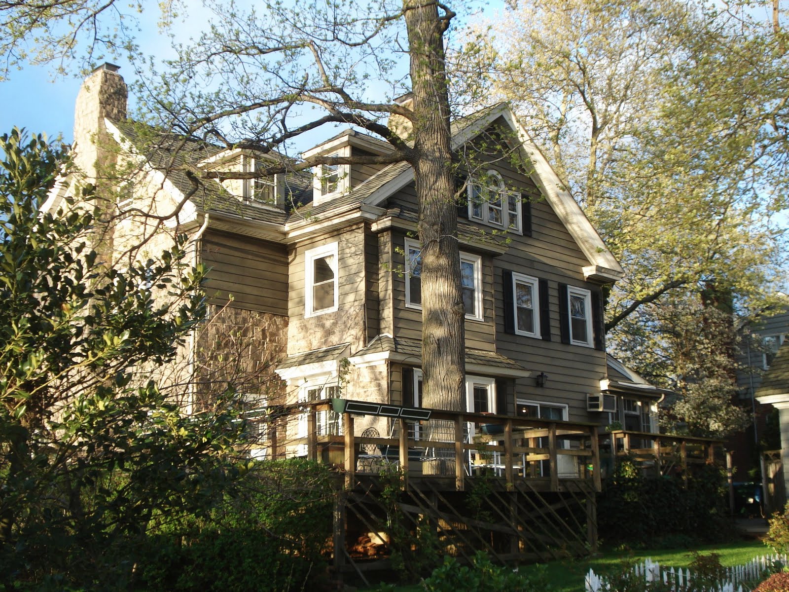 RG _ into the studio The Houses of Douglas Manor NY