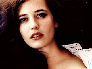 Free wallpapers without watermarks of Eva Green at Fullwalls.blogspot.com