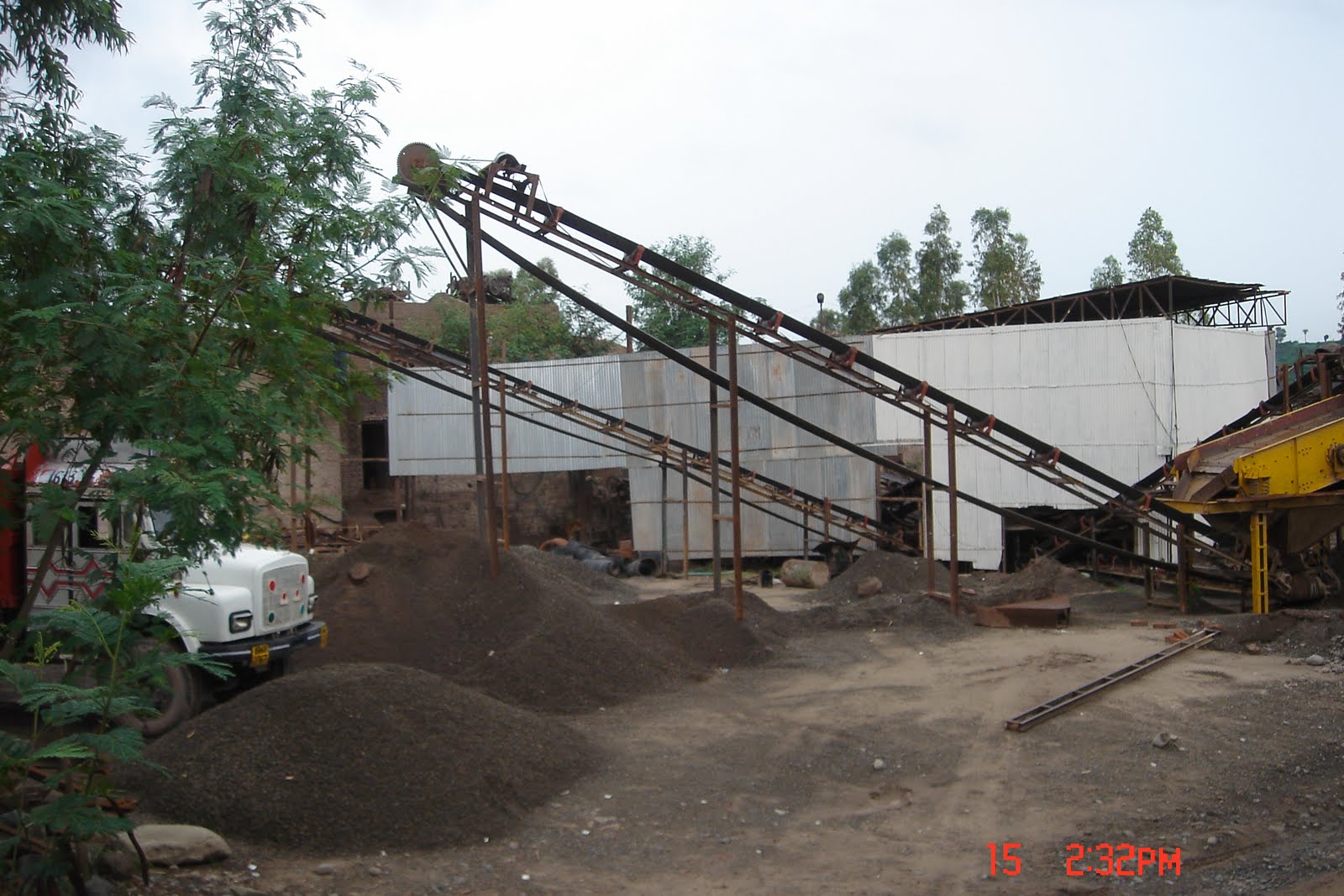 [stone+crushers.jpg]