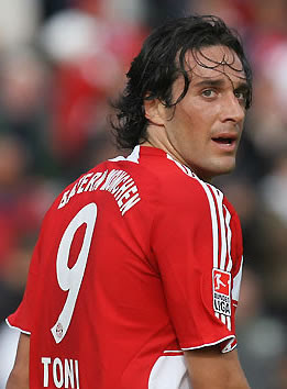 Luca Toni Pictures