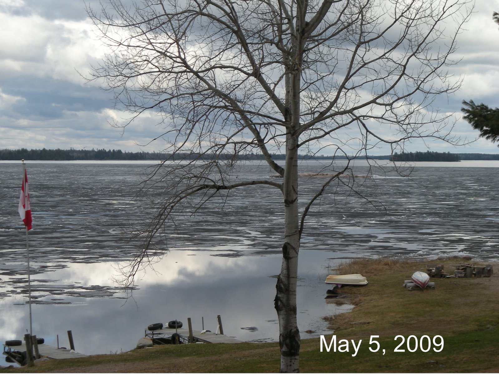 [ice+out+2009+019.jpg]