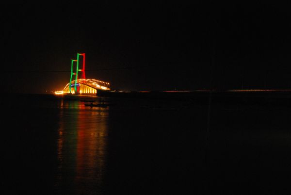 جسر سورامادو في سورابايا Jembatan+suramadu2
