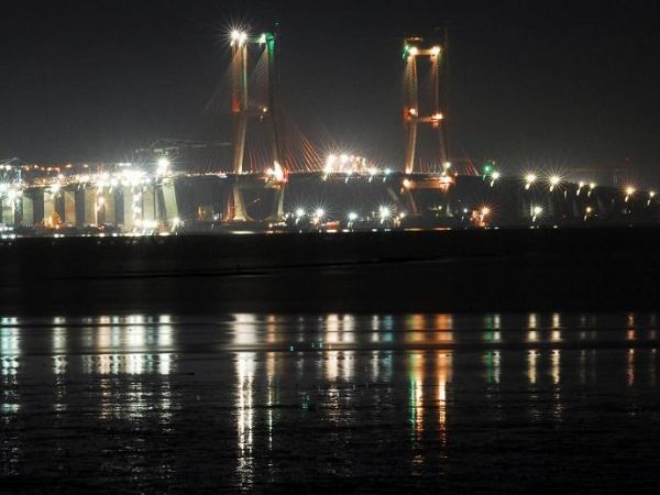 جسر سورامادو في سورابايا Jembatan+suramadu+bridge