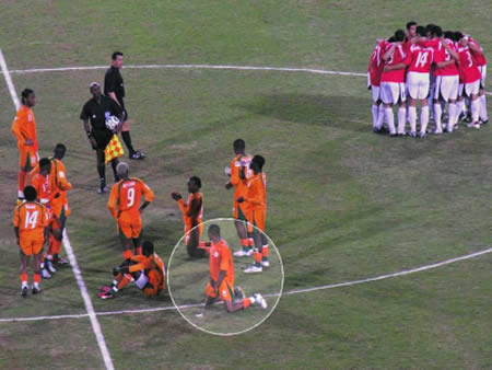 foto lucu sepakbola yang kebetulan dapat dari internet. Foto lucu