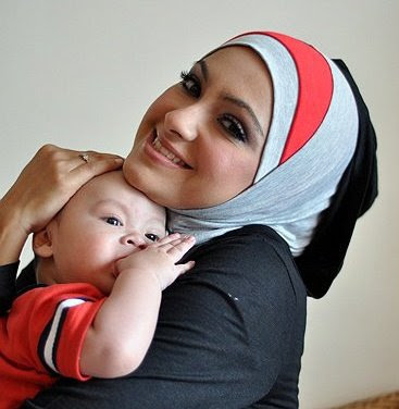 farah deeba tv9