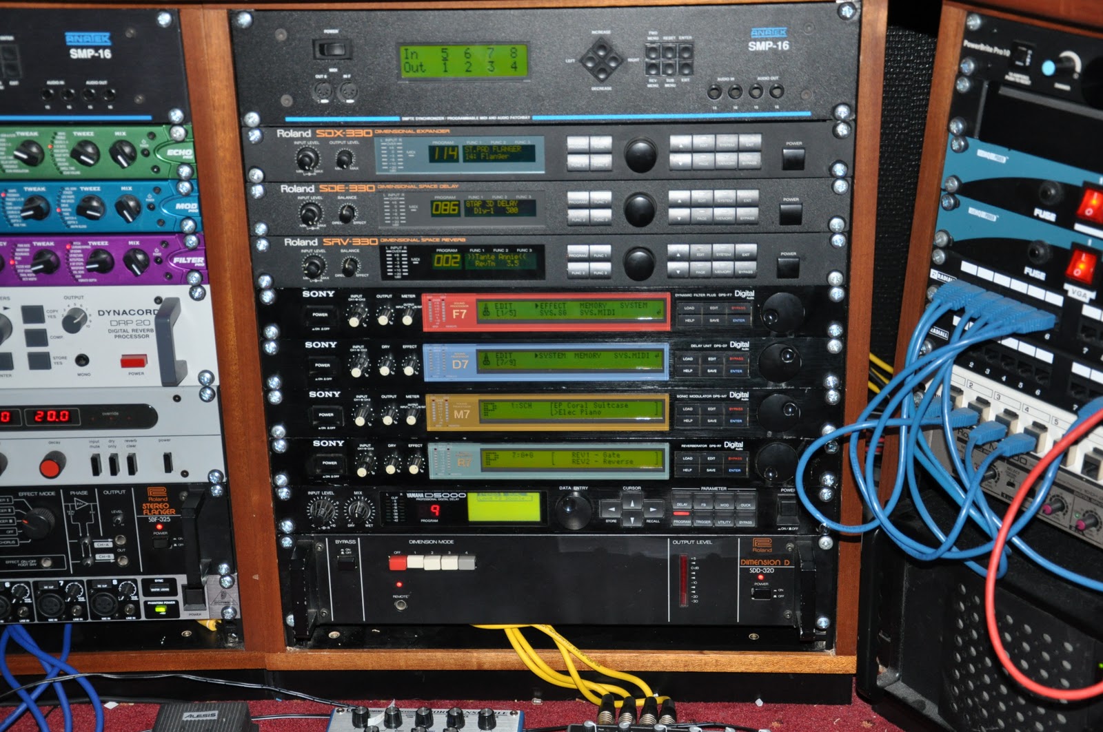 Synth.nl Blog Analog SFX Processor Racks