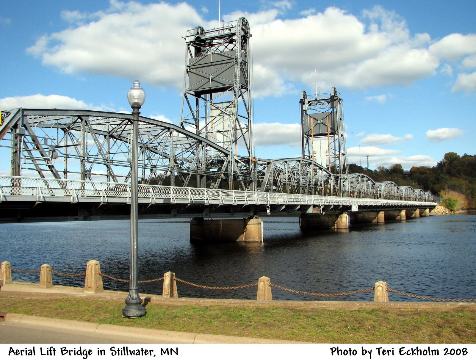 [Copy+of+StllwtrLiftbridge2.jpg]