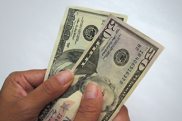 Counterfeit money essay 07 image