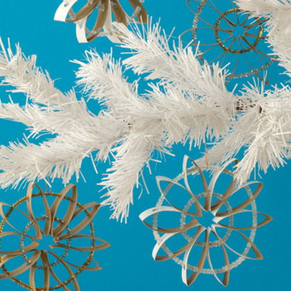 25+ ideas to decorate your home with recycled wood this christmas Saving Simple: Christmas Crafts