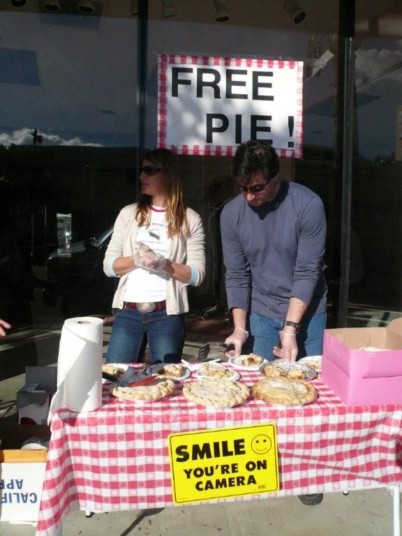 [pie+day_ventura+blvd.jpg]