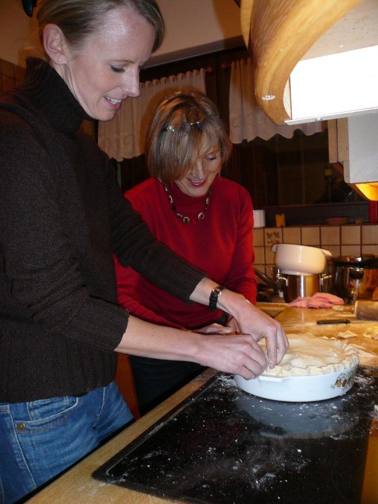 [stuttgart_mother+daughter+at+work.jpg]
