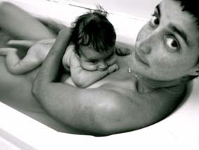 [mum+sailor+in+bath.jpg]