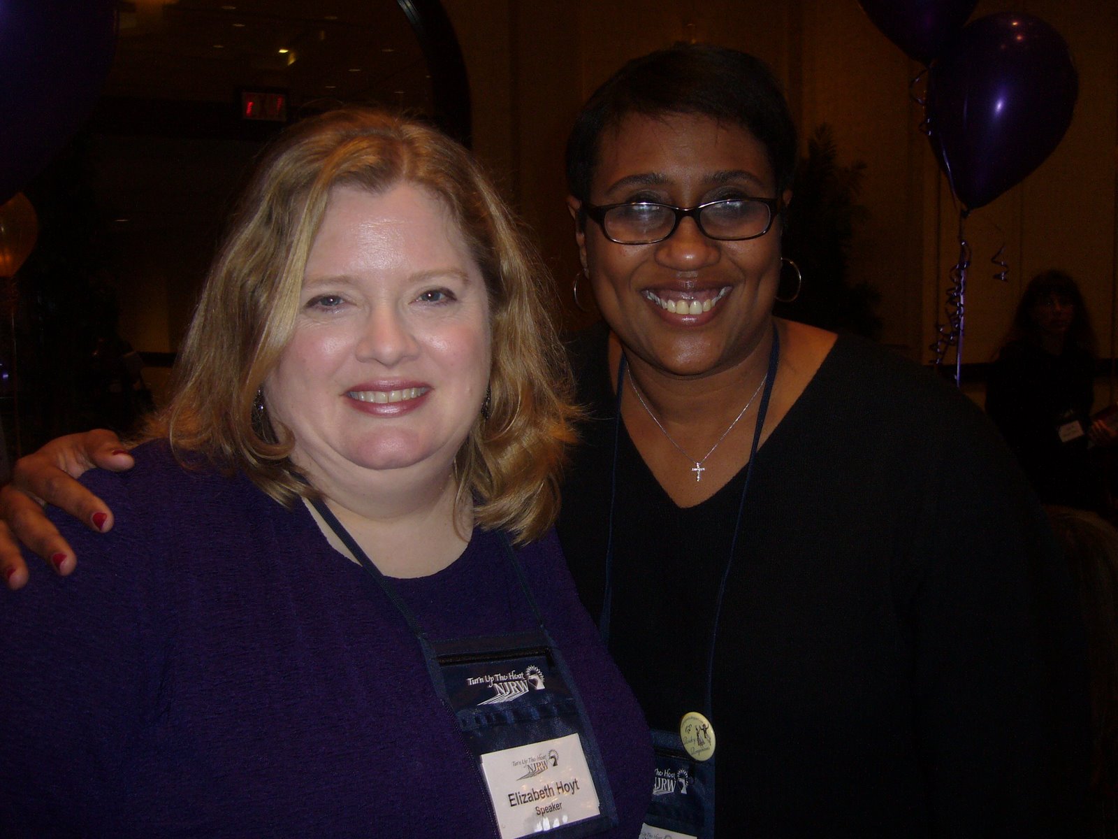 [Elizabeth+Hoyt+and+Kwana+1+08.JPG]