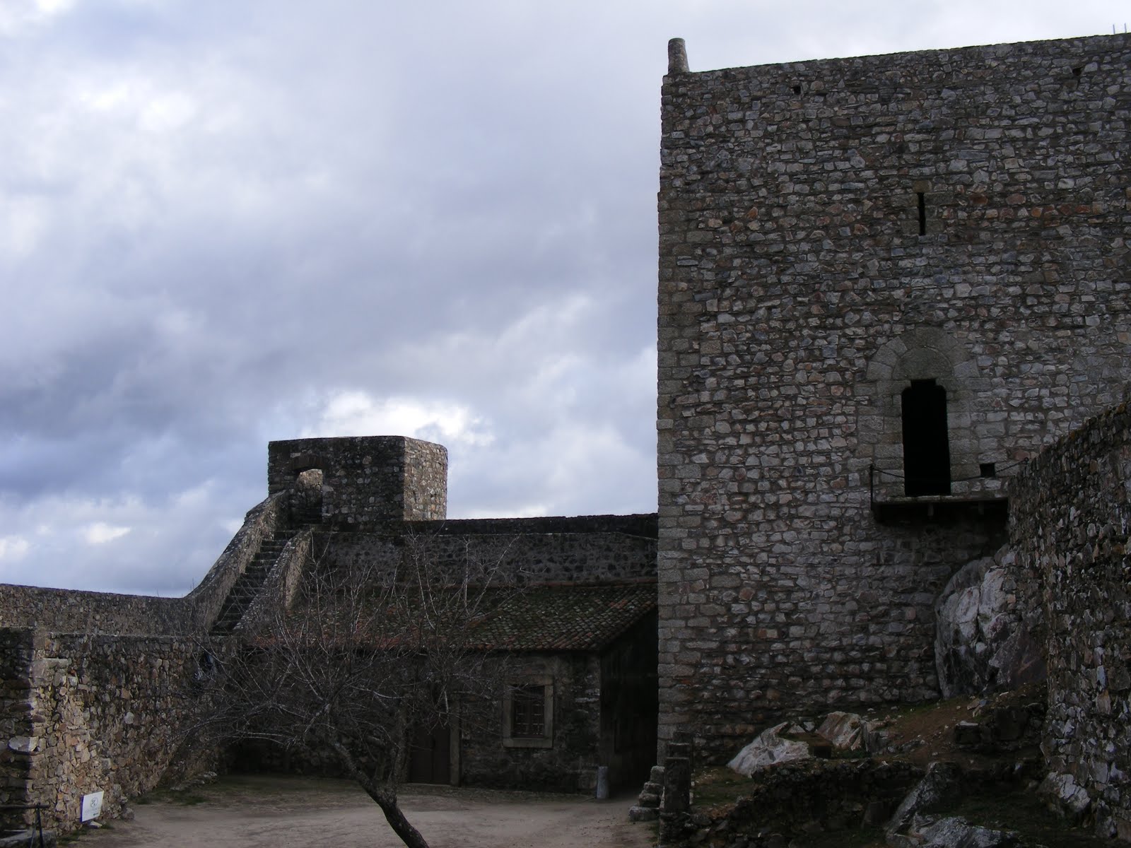 [DSCF9985.JPG]