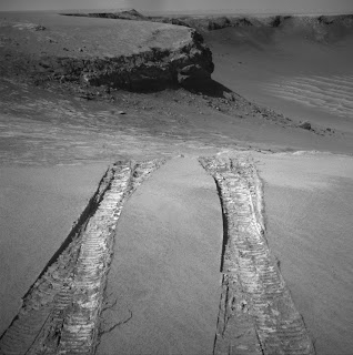 NASA Mars Rover Opportunity Ascends to Level Ground