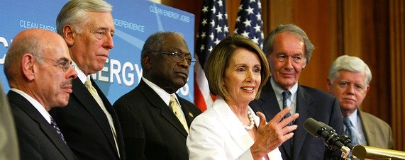 [Pelosi+and+5+dwarfs.jpg]