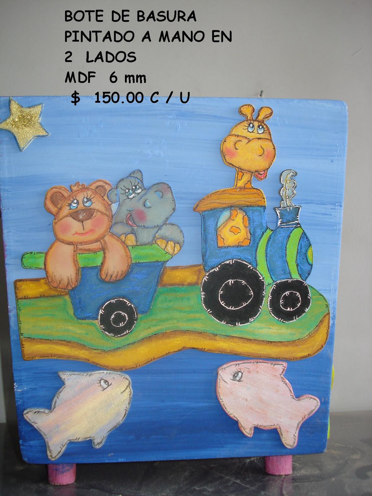 Las manos que crean lo original: Botes de basura en madera pintados a mano