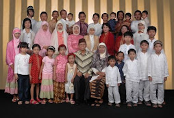 Foto Keluarga besar Bp. Rasman As Nopember 2005