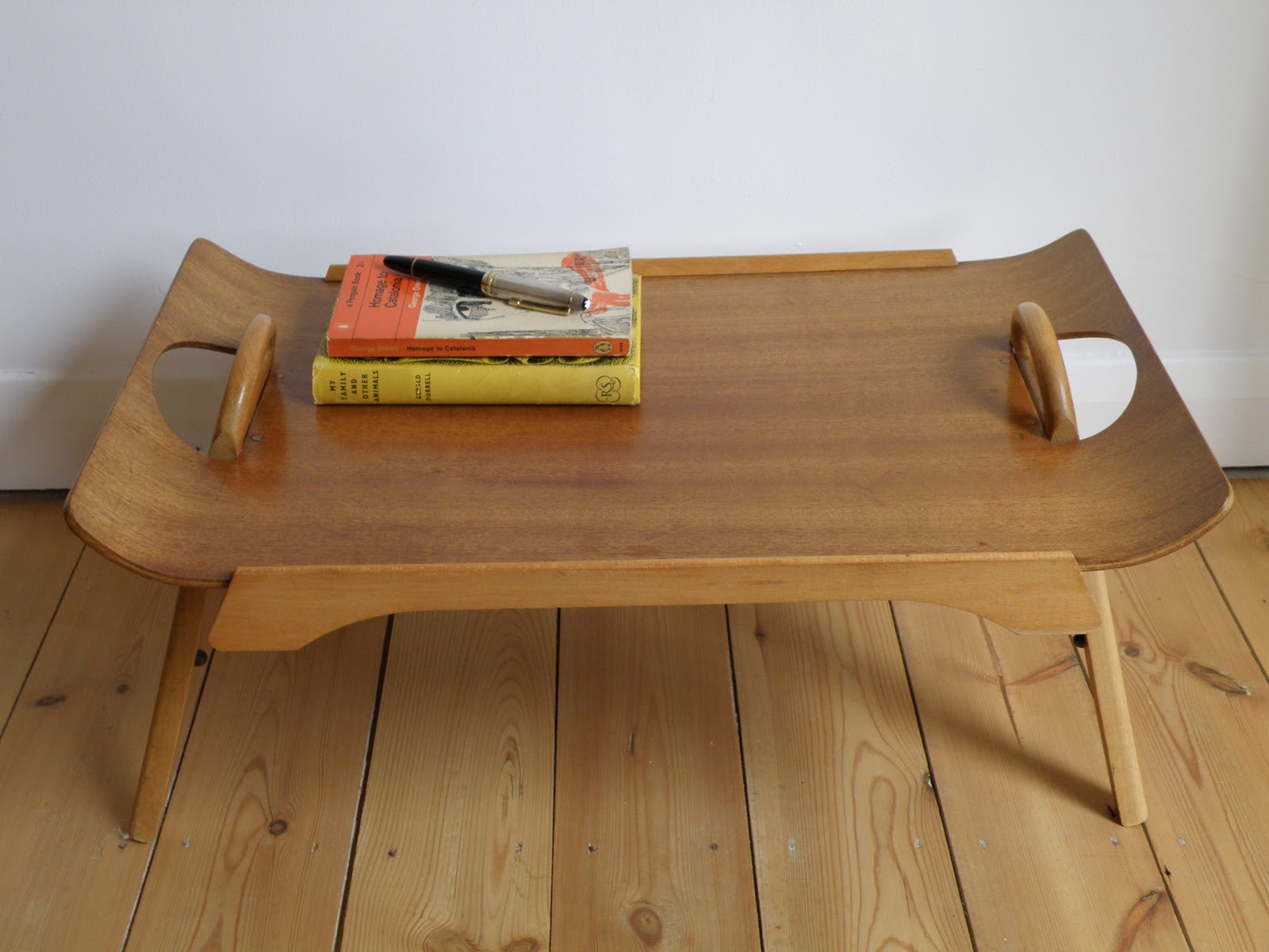 antikmodern the shop Centurion table