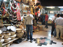 Mapuche vendiendo instrumentos