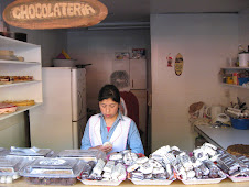 VENDEDORA DE CHOCOLATES