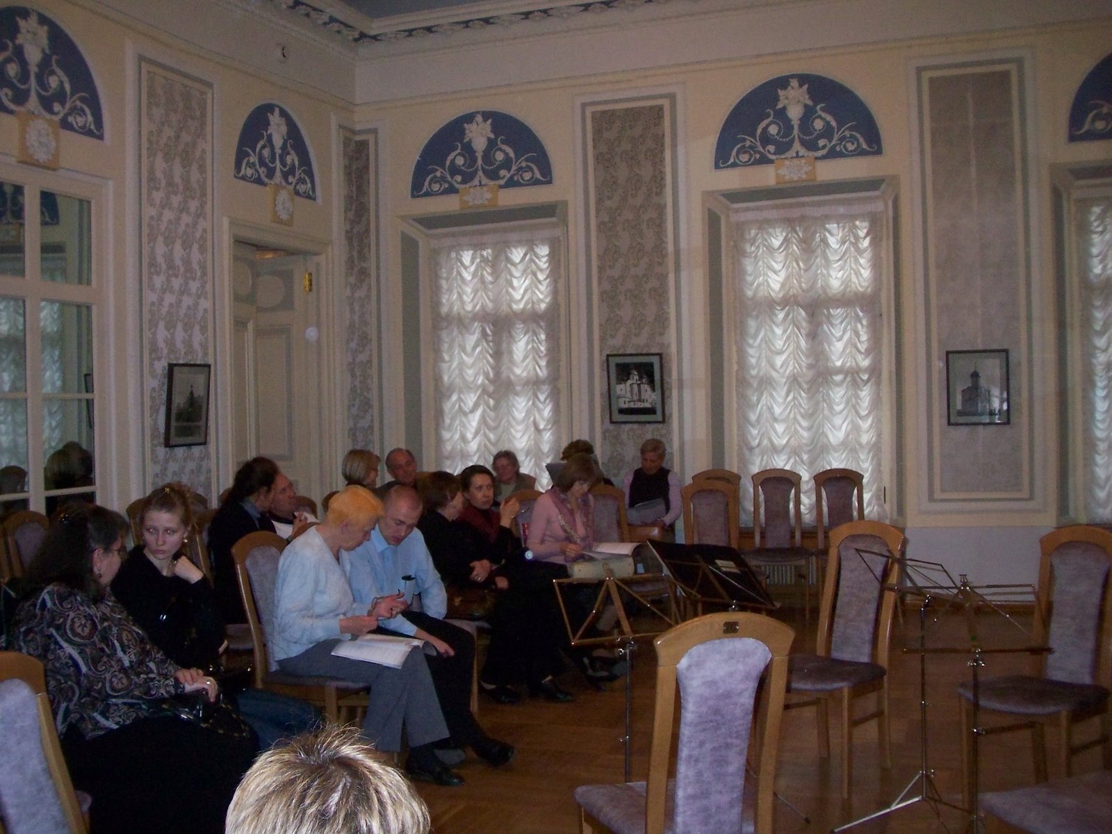[100_2857.JPG]