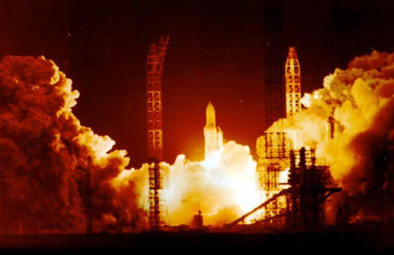 [080-Decollage-Lift+off-buran02.jpg]