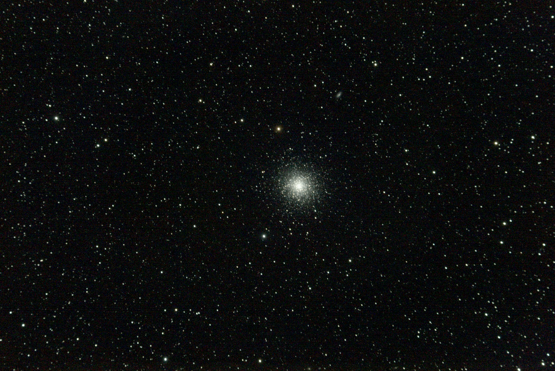 [m13_25x90_1600_21_06_3.jpg]