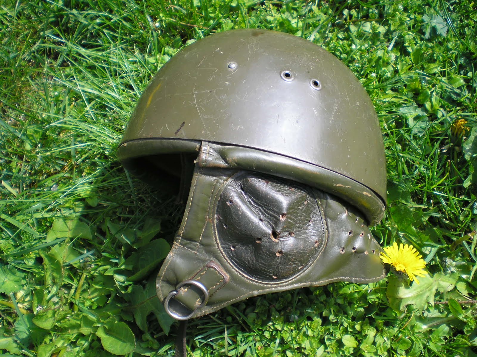 East German/Polish Paratrooper Helmet wz. 63 size 57 Cold War Bump Helmet