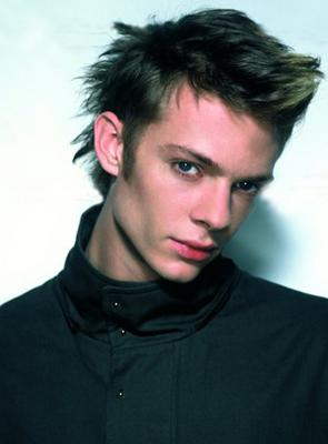 Short Hairstyles  2013 on Men Haircut Trends Presents Men        S Short Spikey Hairstyles 2010