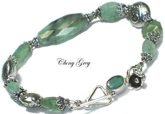 [emerald-bracelet-a9.jpg]
