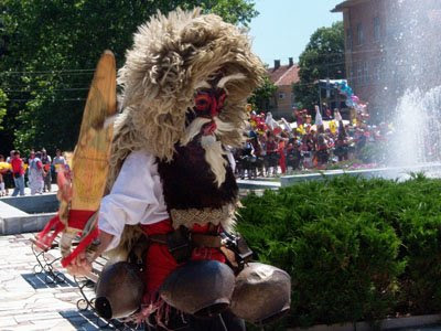 Suku-Suku Di Dunia Yang Memilki Sihir Paling Kuat ! Bulgarian+Rose_hifatlobrain_suripmawardi+(12)