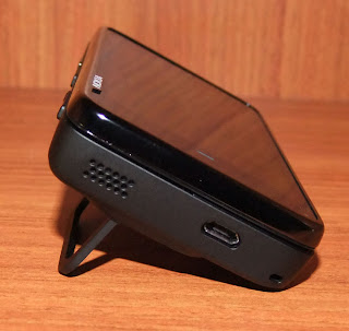 Htc evo shift case with kickstand