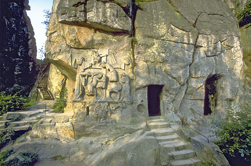 [grottos-sculptures-500.jpg]