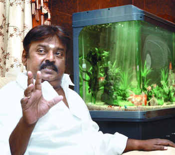 [vijaykanth.jpg]